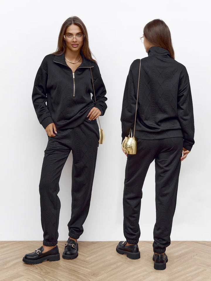 Kvinnens koselige fleece loungewear-sett med glidelås og ribbestruktur Skjora