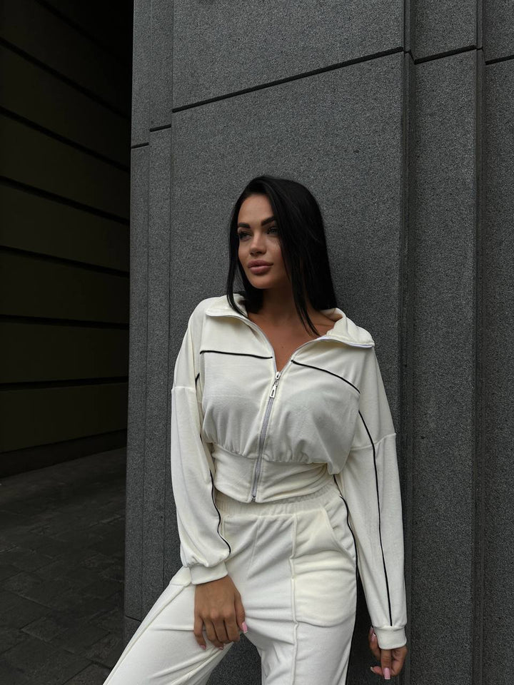 Damer Sporty Fleece Loungewear Sett med cropped jakke og komfortable bukser Skjora