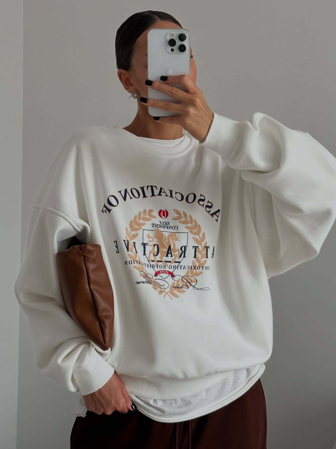Kvinnehettegenser med kreativt trykk og oversized passform Skjora