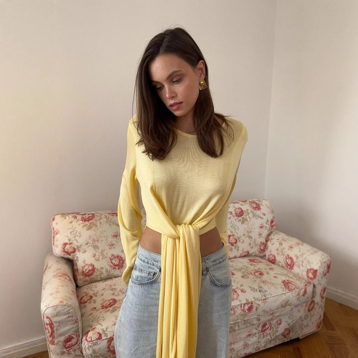 Dame casual cropped topp med innovativt omslaglook og lange ermer Skjora