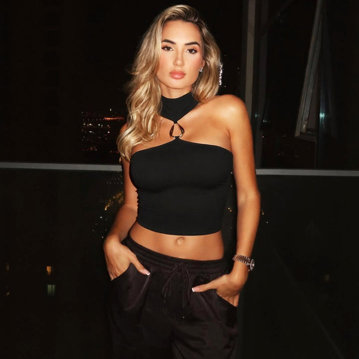 Dame Sporty Crop-Top med stilfull Choker og dekorativ detalj Skjora