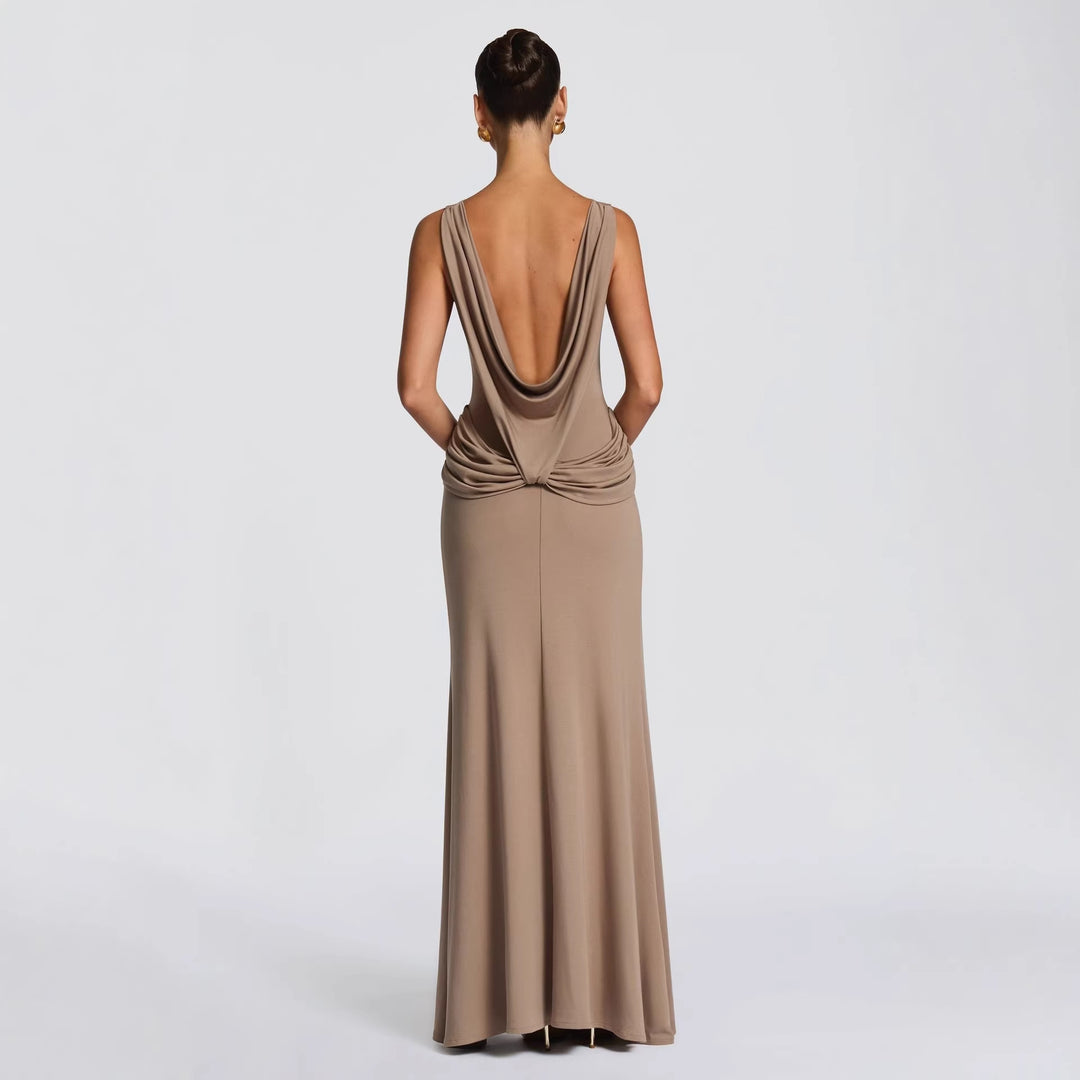 Damer elegant vikbar maxikjole med asymmetrisk volangdesign og sexy splitt Skjora