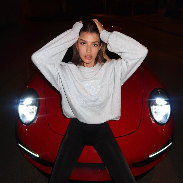 Damer Løs Oversized Sweatshirt med Elegant Broderidesign Skjora