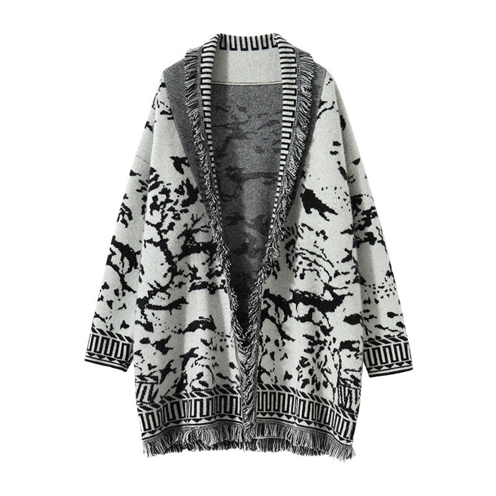 Kvinnenes komfortable cardigan med grafisk mønster og frynse detaljer Skjora
