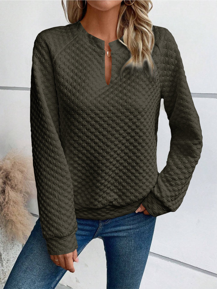 Damegenser med teksturert quiltet design og fashionable halslinning Skjora