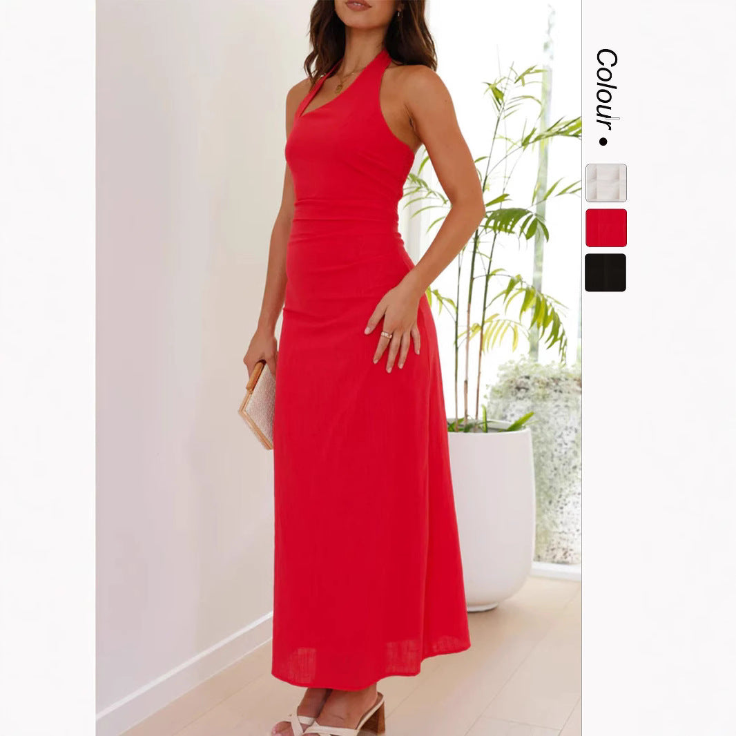 Kvinnenes elegante maxi kjole med halterneck og figursyet snitt Skjora