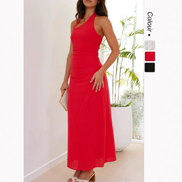 Kvinnenes elegante maxi kjole med halterneck og figursyet snitt Skjora