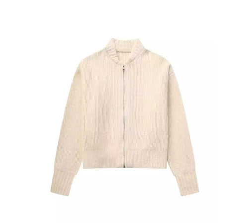 Kvinnes moderne cardigan med voluminøse ermer og glidelås Skjora