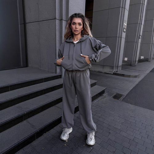 Damer sporty loungewear-set med hette og vide bukser Skjora