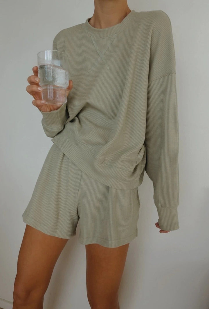 Kvinne Casual Oversized Sweatshirt og Shorts Sett Skjora