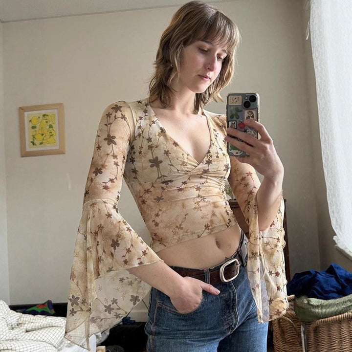 Damer spissbluse med volangdetaljer Skjora