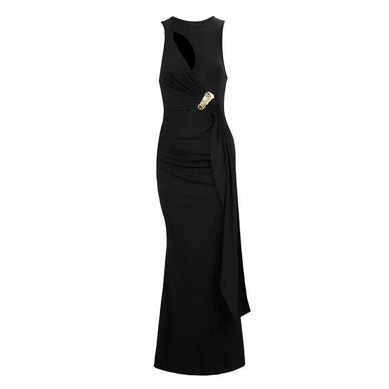 Dame figurnær kveldskjole med asymmetrisk snitt og elegant drapering Skjora