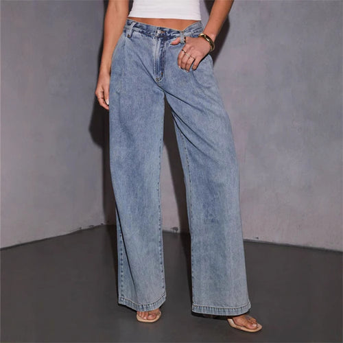 Kvinne denim jeans i løs passform i en uformell stil med høy midje