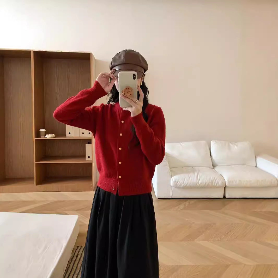 Kvinne cardigan med elegante knappdetaljer og mykt materiale Skjora