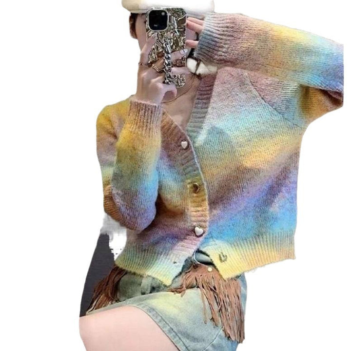 Kvinnens cardigan med gradient og hjerteformede knapper Skjora