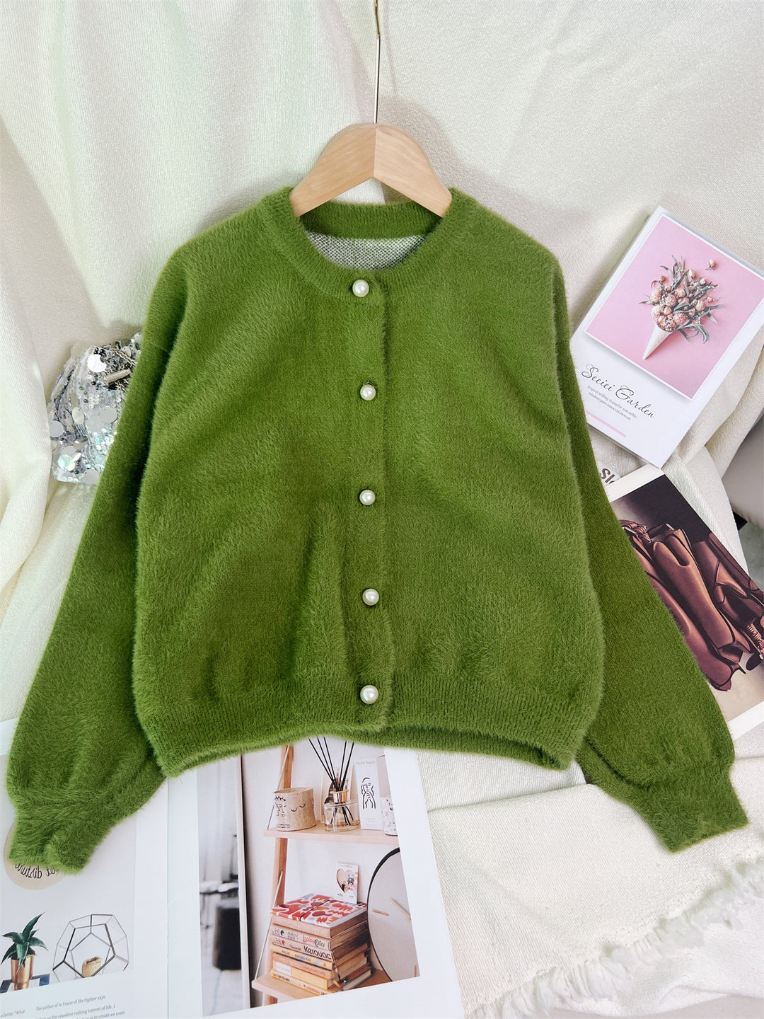 Dames koselige cardigan med perle-dekorert knapper og moderne snitt Skjora