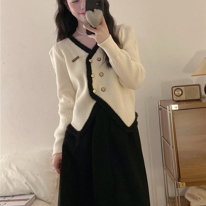 Kvinnelig elegant cardigan med kontrasterende kant og knappedetaljer Skjora