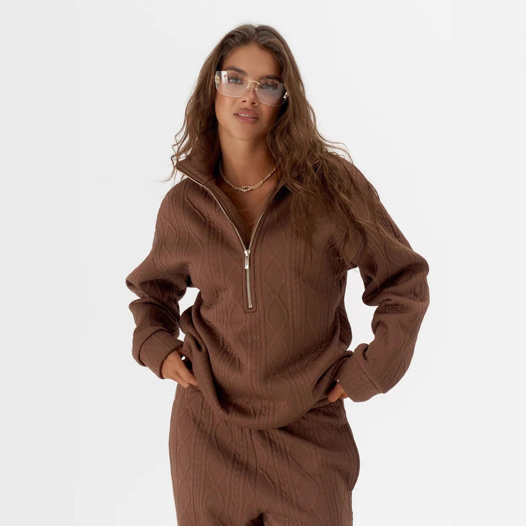 Kvinnens koselige fleece loungewear-sett med glidelås og ribbestruktur Skjora