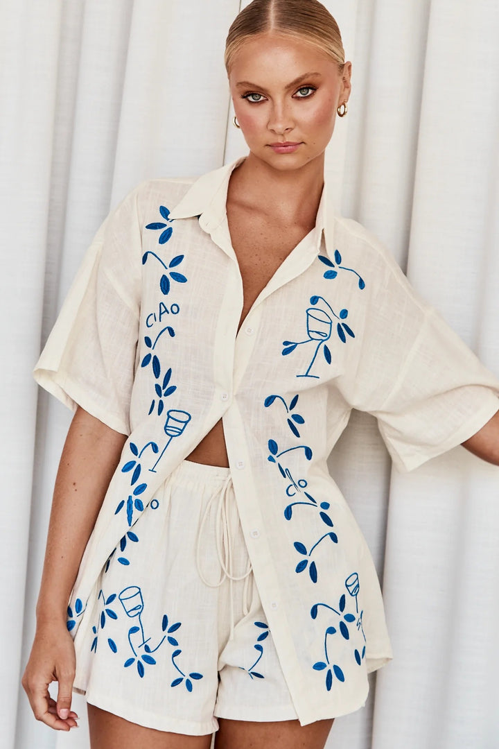 Dame Lett Kortermet Skjorte og Shorts Sett med Blomsterbroderi Design Skjora