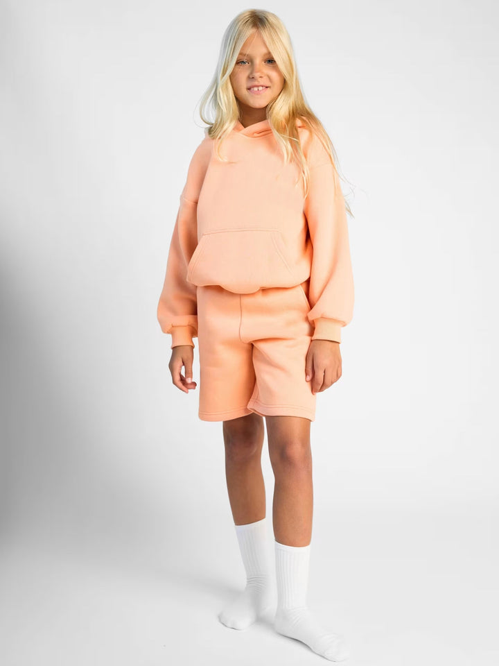 Kvinnenes avslappede hettegenser og shorts-sett laget av mykt materiale med praktiske lommer Skjora