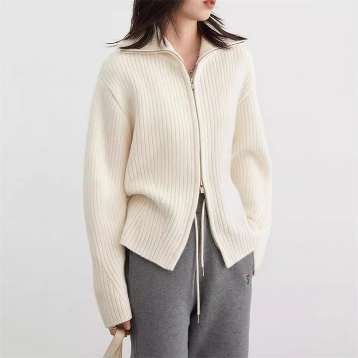 Kvinnens cardigan med sporty glidelås og ribbestruktur Skjora