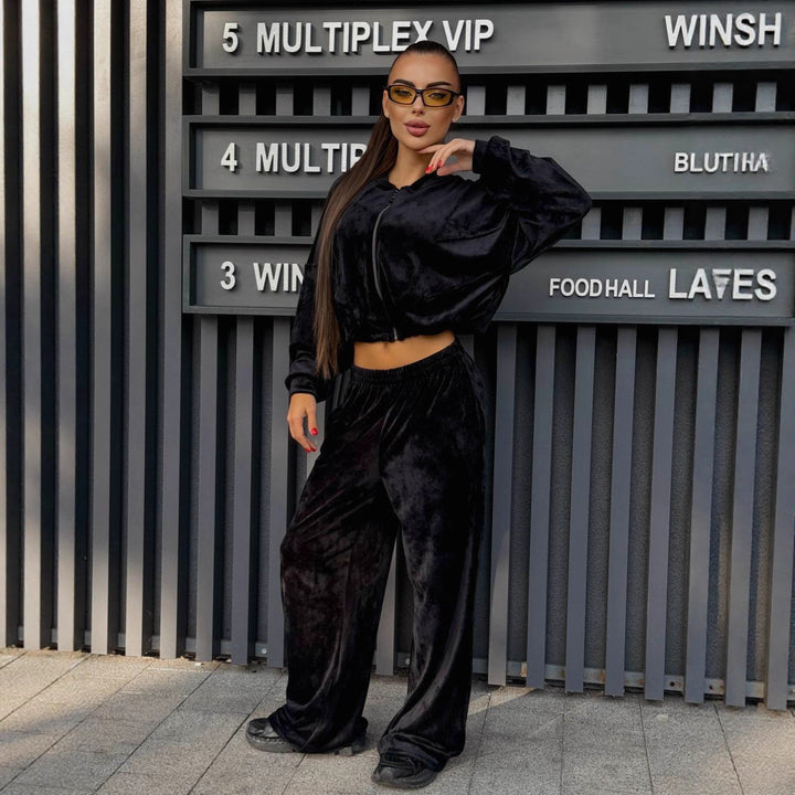 Kvinnes sportlige loungewear-jakke med glidelås og trendy vide bukser Skjora