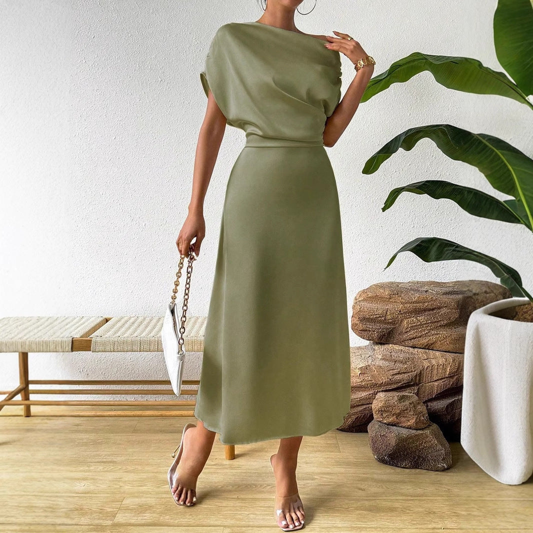 Damer Elegant omslagskjole med asymmetrisk overdel og flytende snitt Skjora