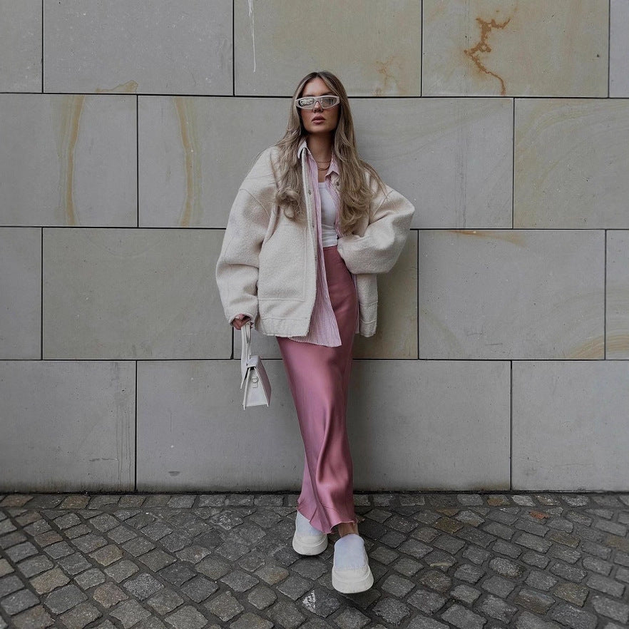 Dame Oversized Ulljakke med knappfri design og myk fôr Skjora
