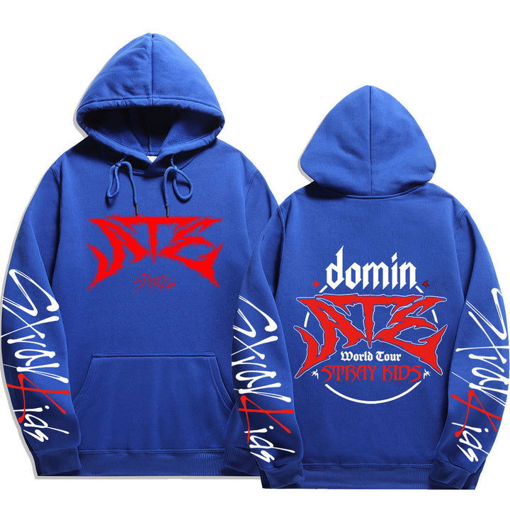 Dame hoodie med iøynefallende grafisk design Skjora