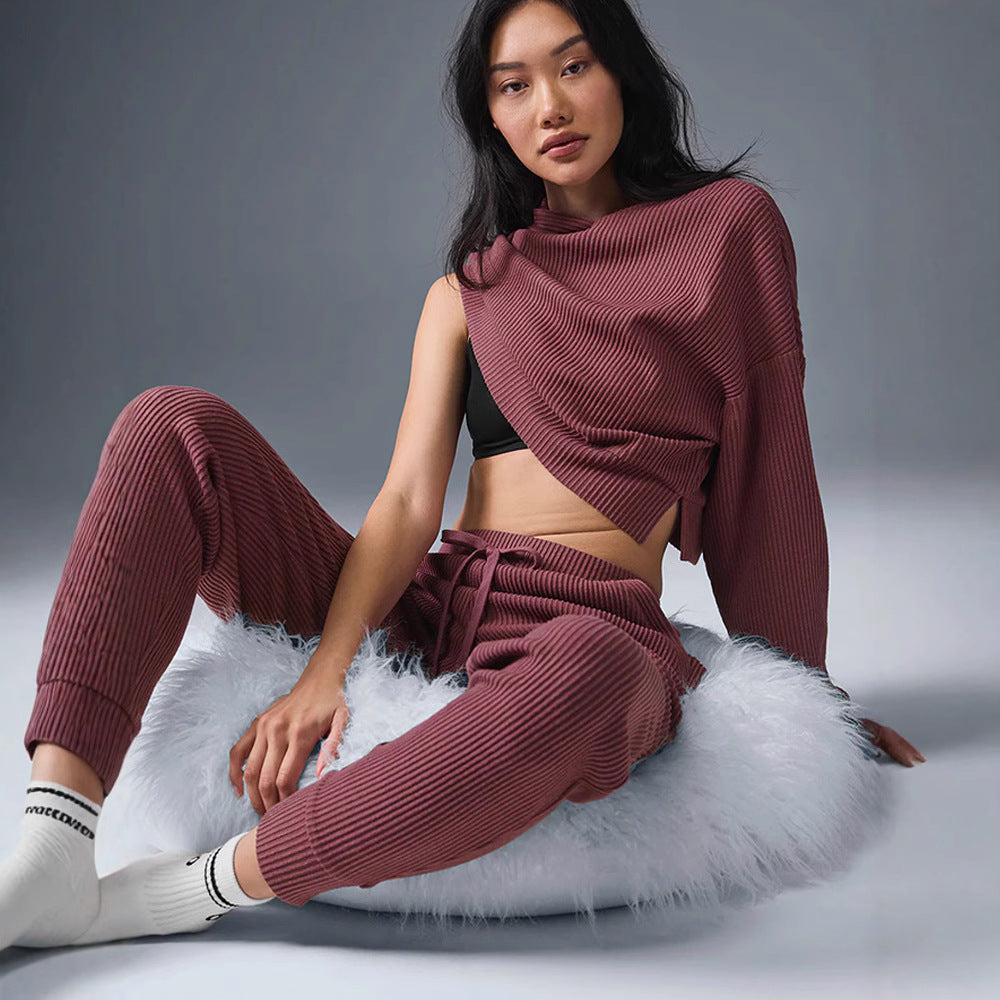 Kvinnenes cropped hettegenser sett laget av teksturert stoff Skjora