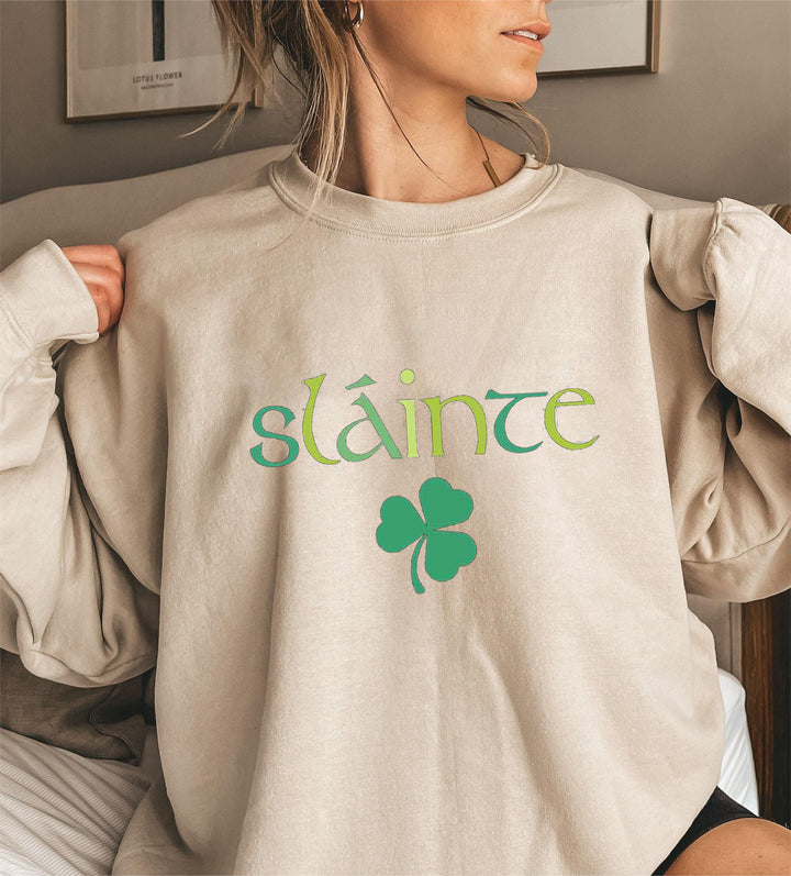 Dame sweatshirt med voluminøse ermer og motiverende design Skjora