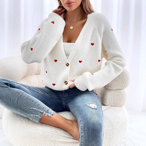 Dame cardigan med hjerteapplikasjoner og knappelukking Skjora