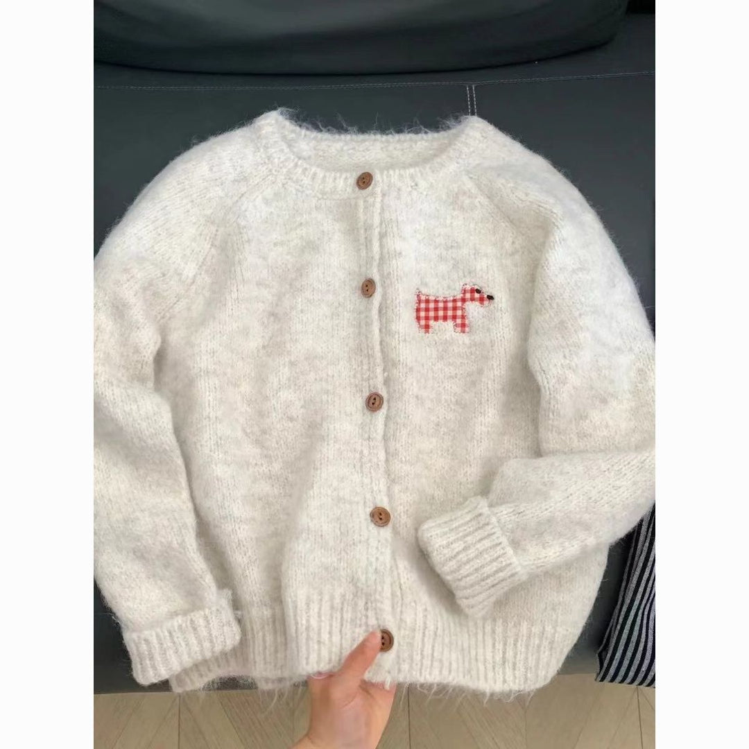 Damer Cozy Knit Cardigan med dekorativt hundemotiv Skjora