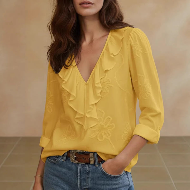 Dame elegant bluse med volanger og blomstrete broderimønster Skjora