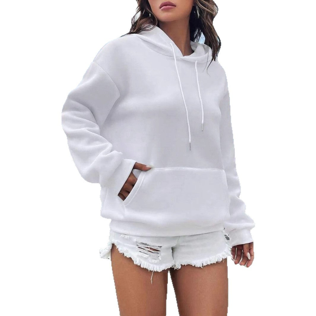 Women's hoodie with casual cut and practical kangaroo pocket Skjora