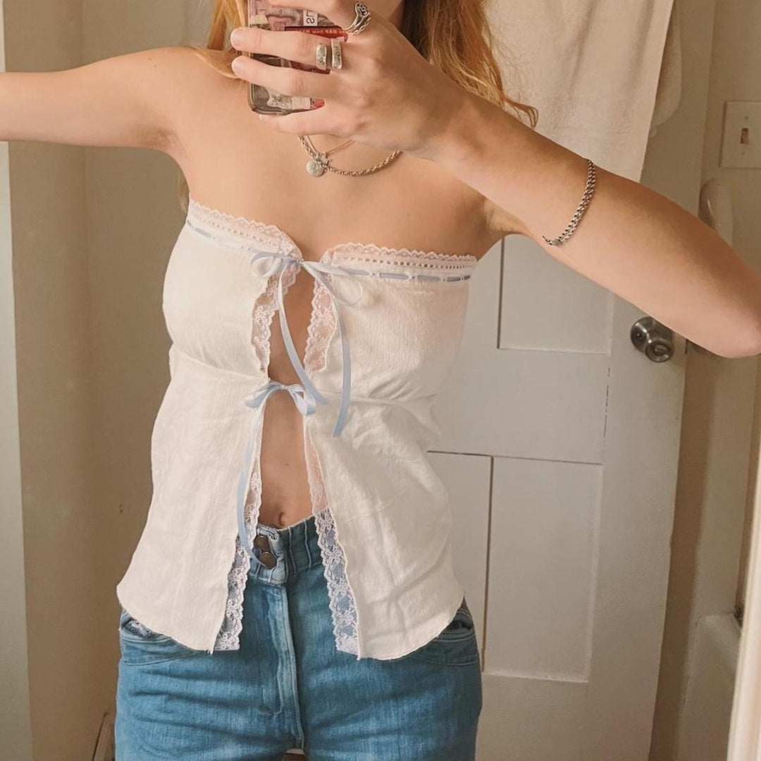 Dame Off-Shoulder Topp med spissdekorasjoner og leken knute Skjora