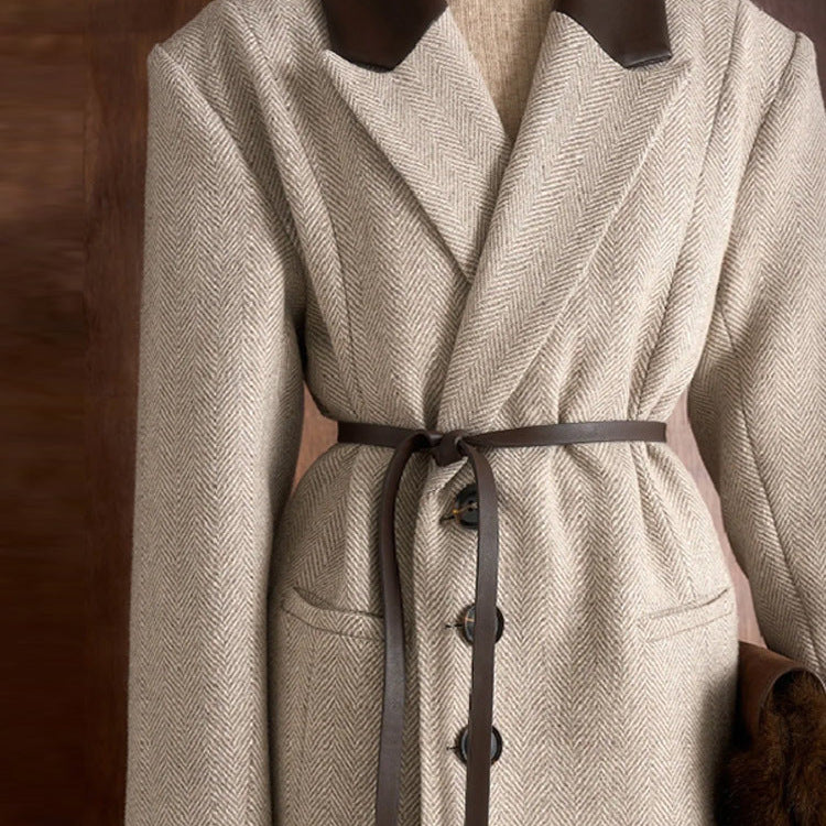 Damer Elegant Trench Coat med Belte og Finsydd Krage Skjora