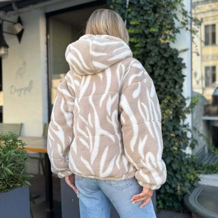Damer's koselige fleecejakke med oversized passform Skjora