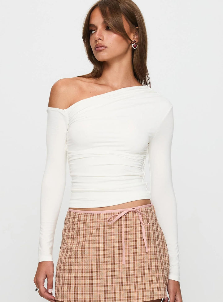 Dame Off-Shoulder Rynkeskjorte med lange ermer og elegant design Skjora