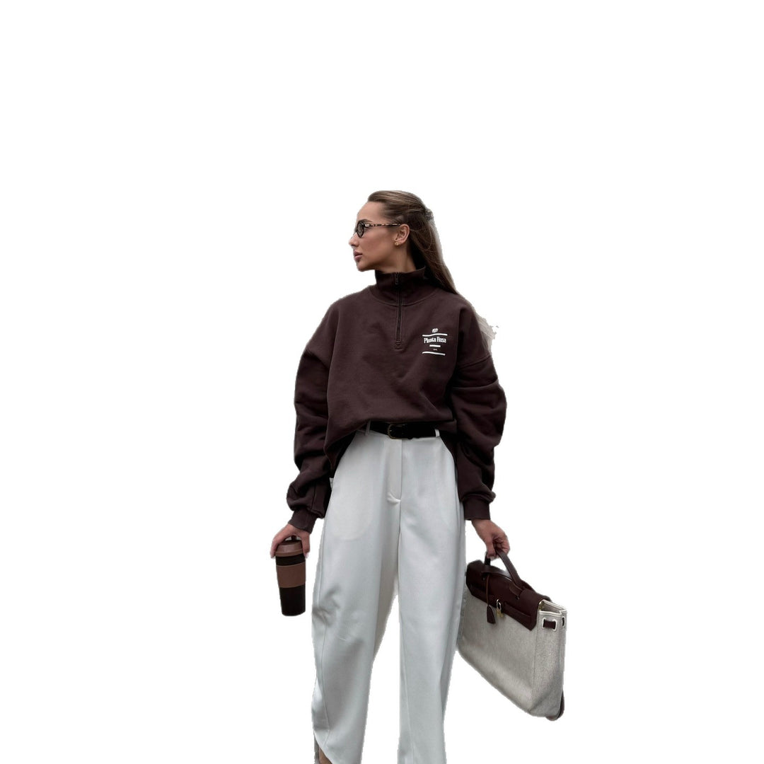 Women's streetwear sweatshirt with high collar and half zip closure Skjora