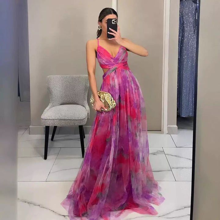 Kvinnelignende Elegant Bryllupsdrakt med Flytende Chiffon og Utskjæringsdetaljer Skjora