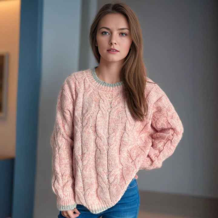 Damer chunky strikkegenser med kabeldesign og generøs fall Skjora