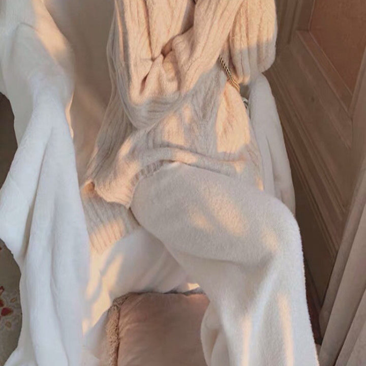 Kvinnes Strikket Loungewear Set med Elegant Rullehals og Luksuriøse Materialer Skjora