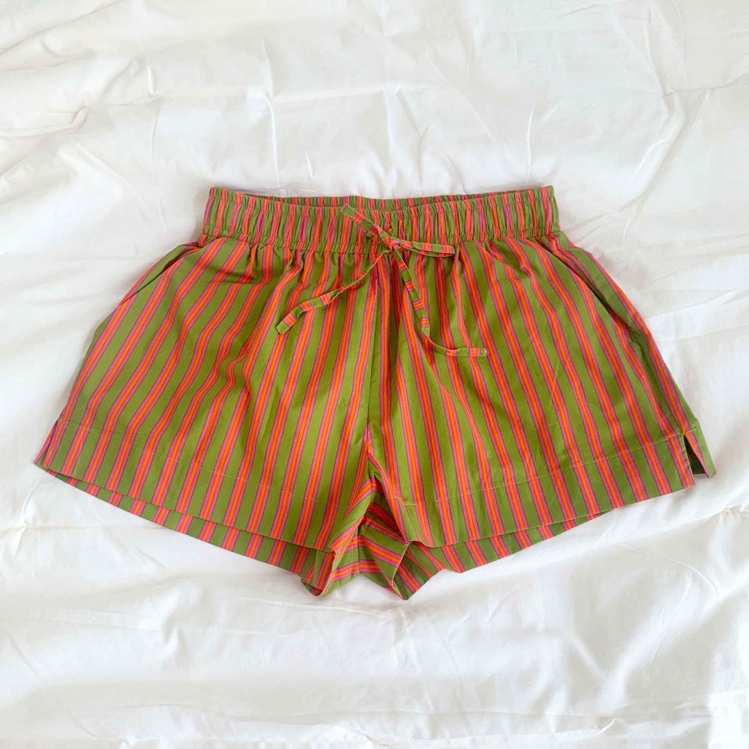 Dame komfortable fritids-shorts med fargerikt stripemønster og elastisk liv Skjora