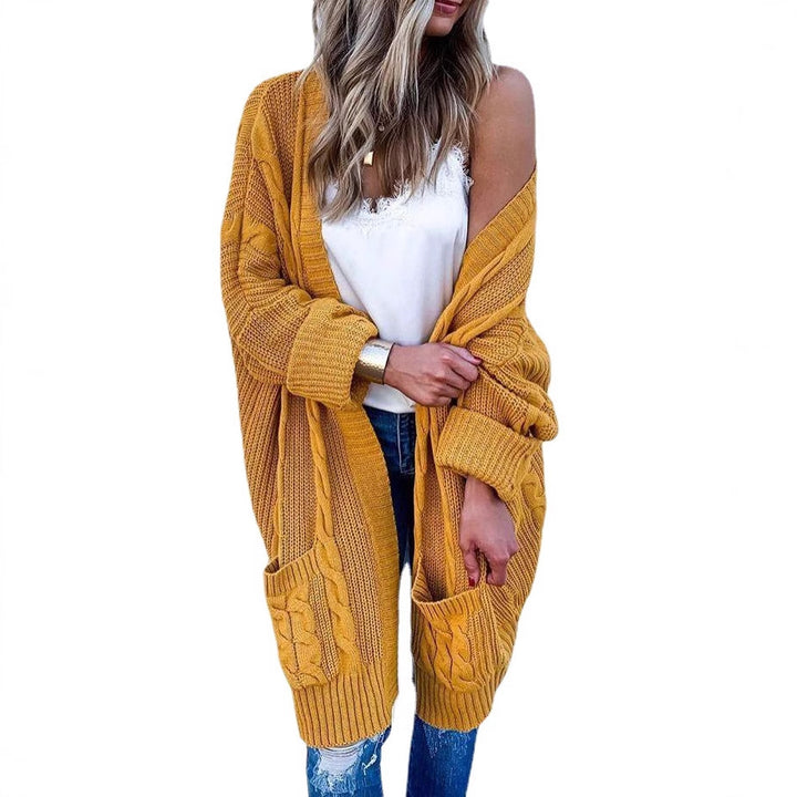 Dames cardigan i kabelstrikkdesign Skjora