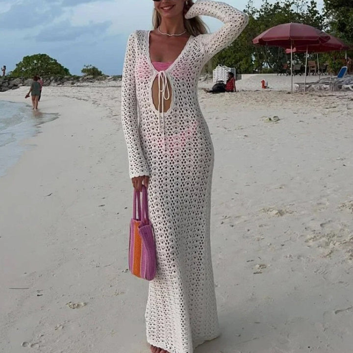 Damen Elegantes gehäkeltes Strandkleid mit tiefem V-Ausschnitt und luftiger Struktur Skjora