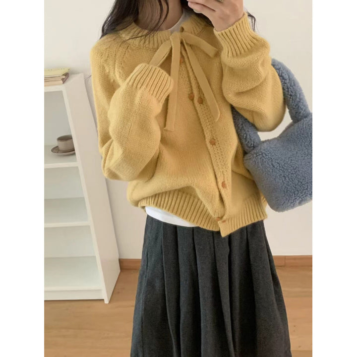 Kvinne Korts Strikket Cardigan med Bånd og Lett Materiale Skjora