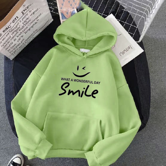 Dame hettegenser med gledelig smile-print Skjora
