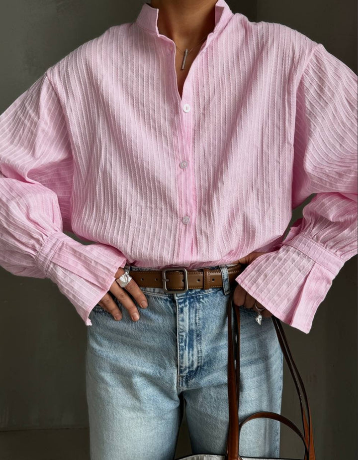 Damer Relaxed Fit Bluse med Fine Fald og Ståkrage Skjora