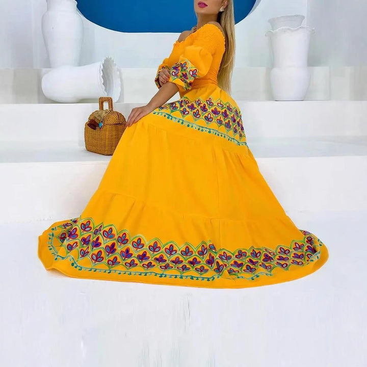 Kvinnes Boho Maxi Kjole med Avtakbare Ermer Design og Lekfull Broderi Detalj